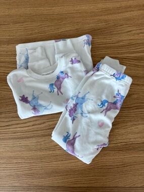 Carter's - Kid 2-Piece Fuzzy Velboa Unicorn Pajamas